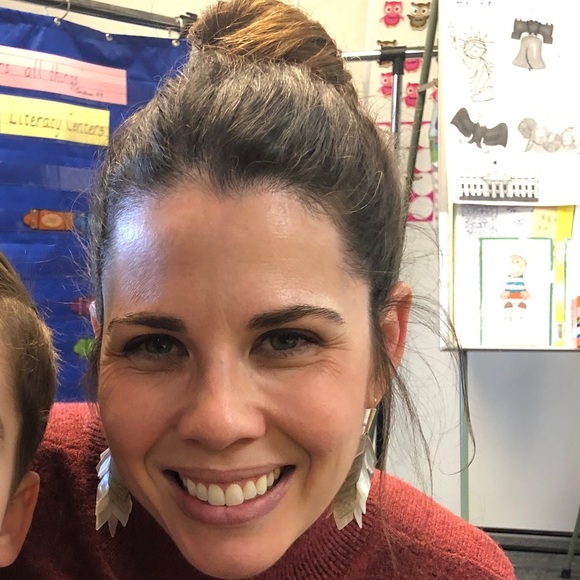 Meet your Posher, Laura - Picture 1 of 1